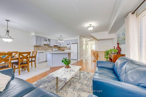 Photo 10 at 56 Laura Sabrina Drive, Sonoma Heights, Vaughan