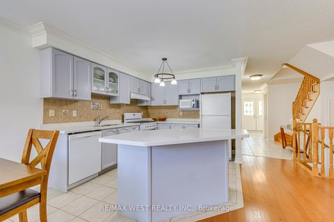 Photo 13 at 56 Laura Sabrina Drive, Sonoma Heights, Vaughan