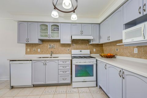 Photo 15 at 56 Laura Sabrina Drive, Sonoma Heights, Vaughan