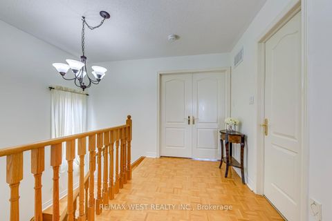 Photo 20 at 56 Laura Sabrina Drive, Sonoma Heights, Vaughan