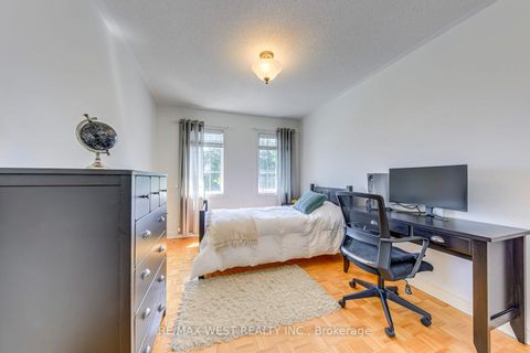 Photo 27 at 56 Laura Sabrina Drive, Sonoma Heights, Vaughan