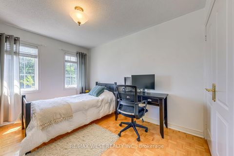 Photo 28 at 56 Laura Sabrina Drive, Sonoma Heights, Vaughan
