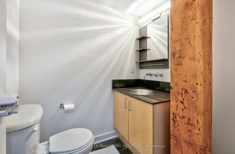 Photo 2 at 418 - 81a Front Street, Waterfront Communities C8, Toronto