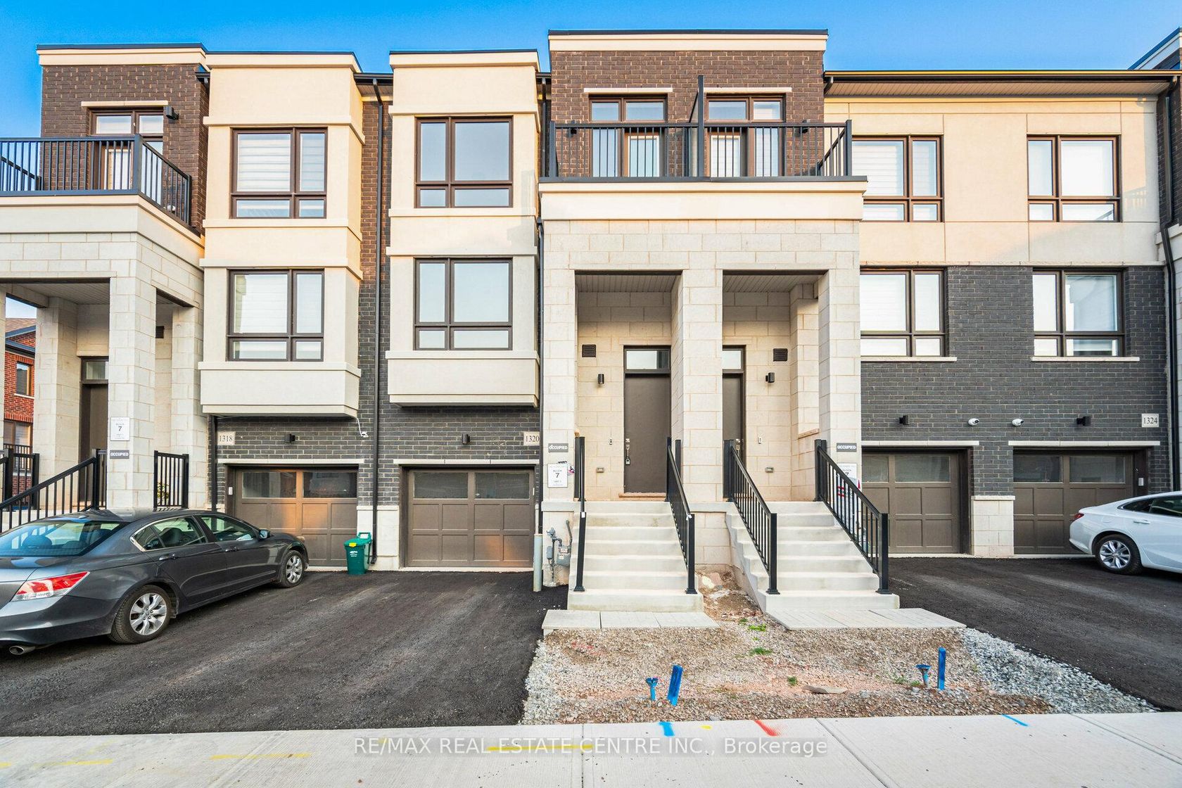 1320 Kobzar Drive, NW Northwest, Oakville 