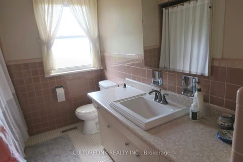 Photo 16 at 568 Cummer Avenue, Steeles, Toronto