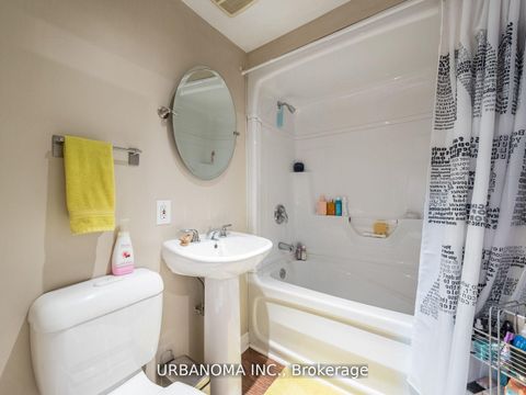 Photo 25 at 25 Algonquin Crescent, Aurora Heights, Aurora
