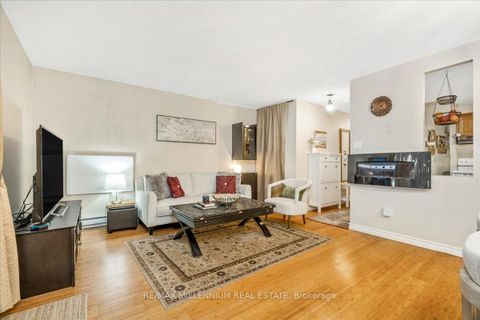 Photo 3 at 14 - 25 Pebble Byway, Hillcrest Village, Toronto