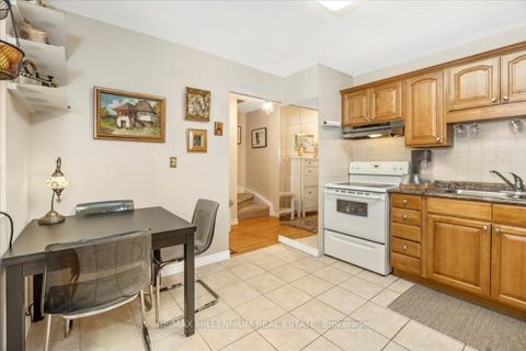 Photo 6 at 14 - 25 Pebble Byway, Hillcrest Village, Toronto