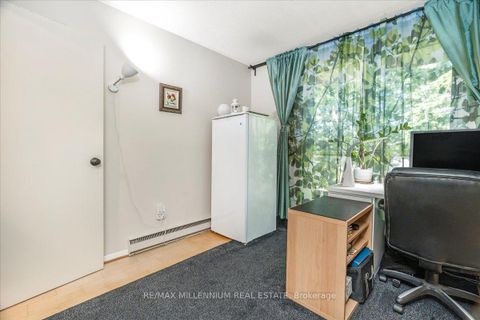 Photo 15 at 14 - 25 Pebble Byway, Hillcrest Village, Toronto