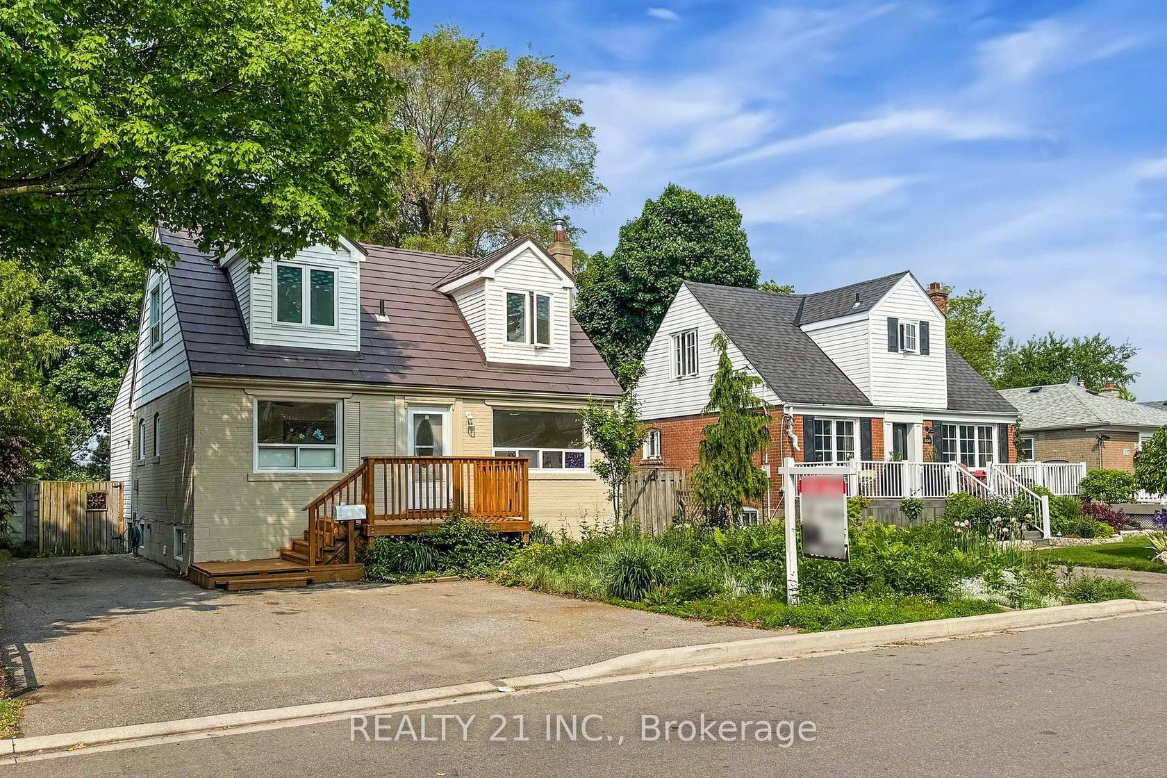 98 Natal Avenue, Cliffside, Toronto by Loree Meneguzzi Real Estate 98 Natal Avenue, Cliffside, Toronto