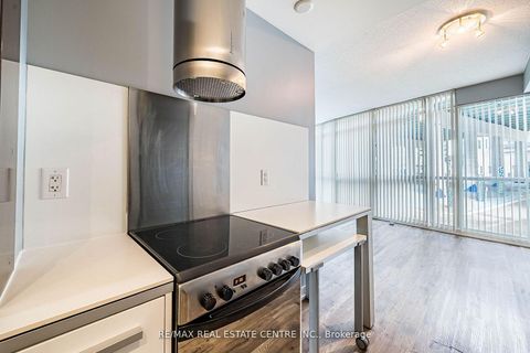 Photo 8 at 233 - 38 Dan Leckie Way, Waterfront Communities C1, Toronto
