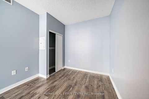 Photo 18 at 233 - 38 Dan Leckie Way, Waterfront Communities C1, Toronto