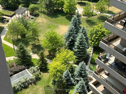 Photo 32 at 1016 - 9255 Jane Street, Maple, Vaughan