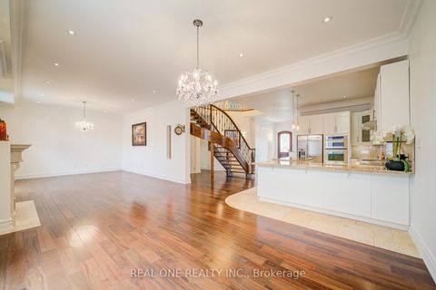 Photo 11 at 210 Maplehurst Avenue, Willowdale East, Toronto