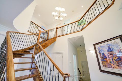 Photo 15 at 210 Maplehurst Avenue, Willowdale East, Toronto