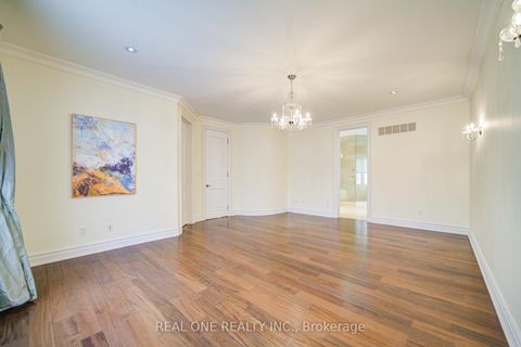 Photo 23 at 210 Maplehurst Avenue, Willowdale East, Toronto