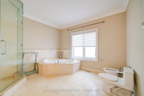 Photo 25 at 210 Maplehurst Avenue, Willowdale East, Toronto