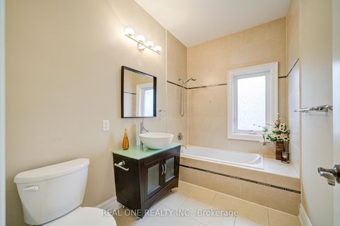 Photo 27 at 210 Maplehurst Avenue, Willowdale East, Toronto