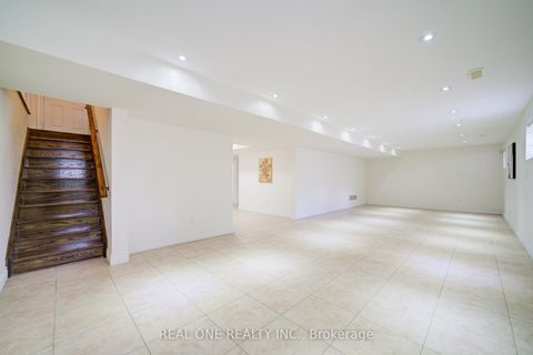 Photo 32 at 210 Maplehurst Avenue, Willowdale East, Toronto