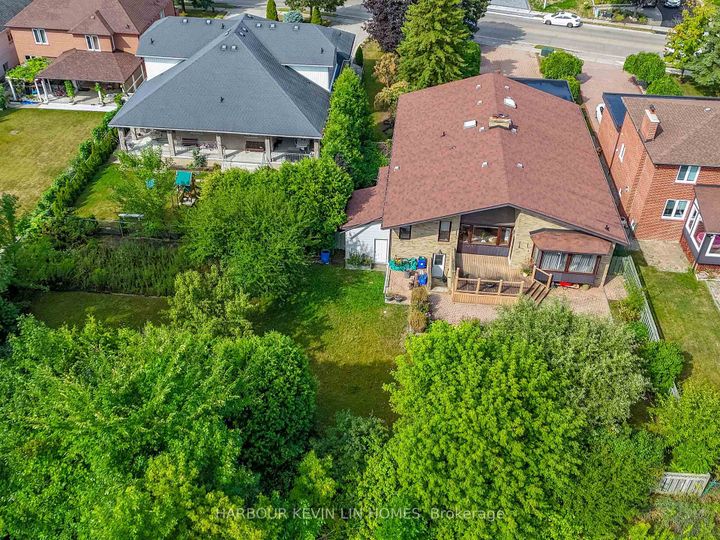 Photo 5 at 101 Leyburn Avenue, Westbrook, Richmond Hill