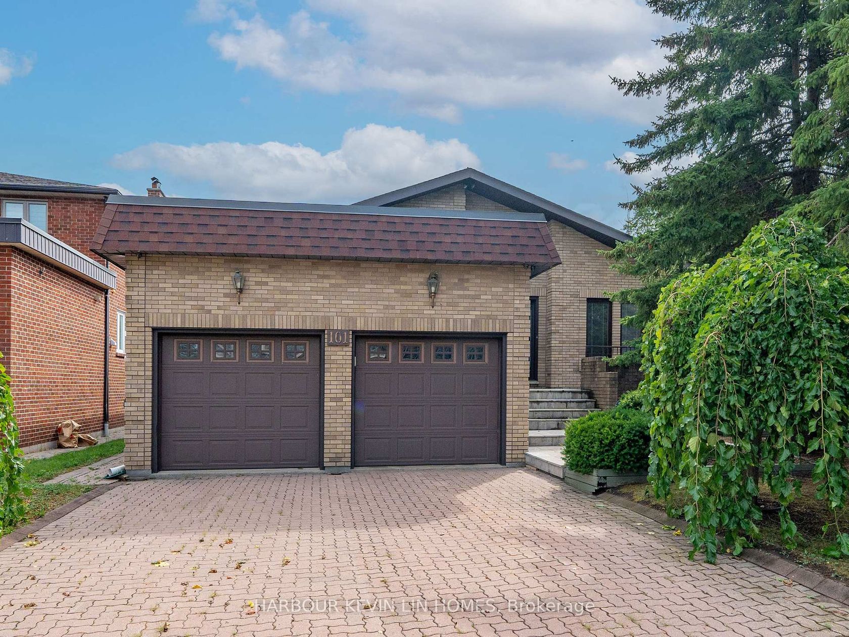 101 Leyburn Avenue, Westbrook, Richmond Hill 