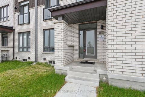 Photo 1 at 10173 Huntington Road, Kleinburg, Vaughan