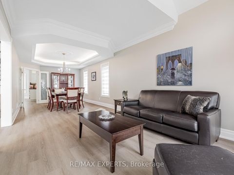 Photo 5 at 215 Thomson Creek Boulevard, Islington Woods, Vaughan