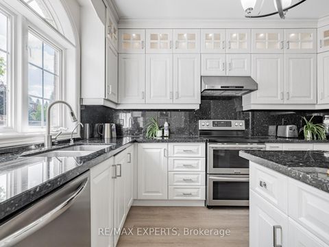 Photo 14 at 215 Thomson Creek Boulevard, Islington Woods, Vaughan
