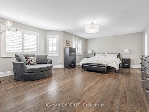 Photo 22 at 215 Thomson Creek Boulevard, Islington Woods, Vaughan