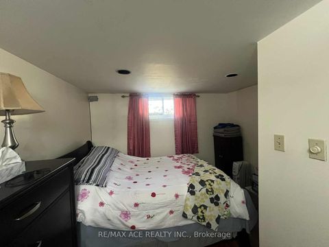 Photo 10 at 33 Crow Trail, Malvern, Toronto