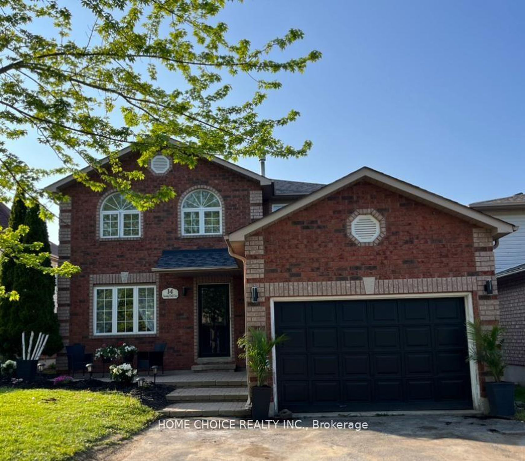 14 Snowy Owl Crescent, Little Lake, Barrie photo 3