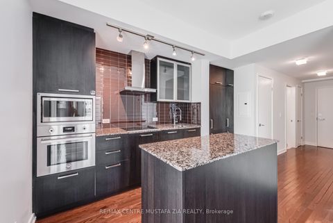 Photo 7 at 2402 - 14 York Street, Waterfront Communities C1, Toronto