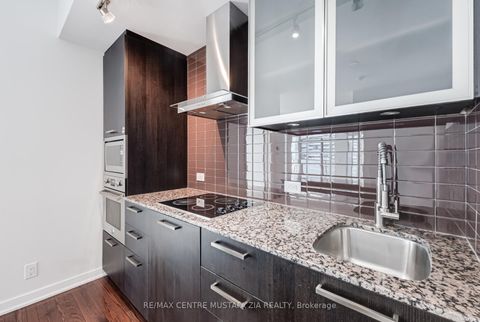 Photo 10 at 2402 - 14 York Street, Waterfront Communities C1, Toronto