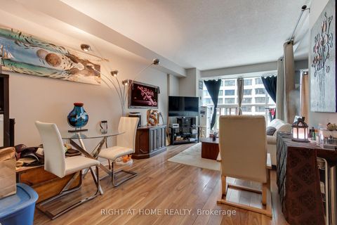 Photo 21 at 504 - 77 Harbour Square, Waterfront Communities C1, Toronto