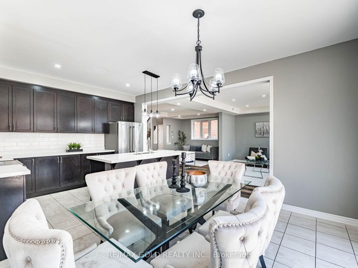 Photo 18 at 6 Feeder Street, Northwest Brampton, Brampton