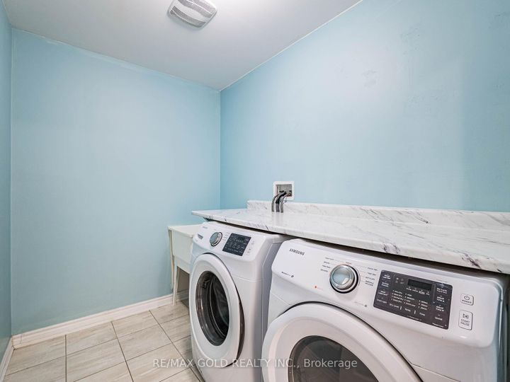 Photo 28 at 6 Feeder Street, Northwest Brampton, Brampton