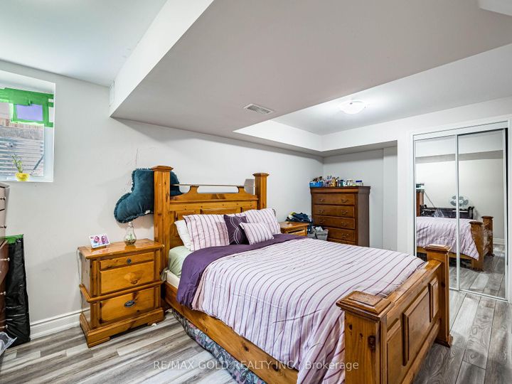 Photo 35 at 6 Feeder Street, Northwest Brampton, Brampton