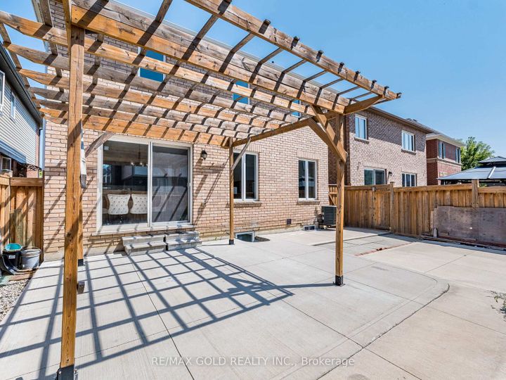 Photo 40 at 6 Feeder Street, Northwest Brampton, Brampton