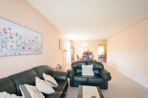 Photo 3 at 6 BROWN WOOD Drive, Little Lake, Barrie