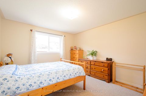 Photo 15 at 6 BROWN WOOD Drive, Little Lake, Barrie