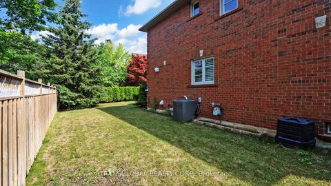 Photo 31 at 458 Beverley Glen Boulevard, Beverley Glen, Vaughan