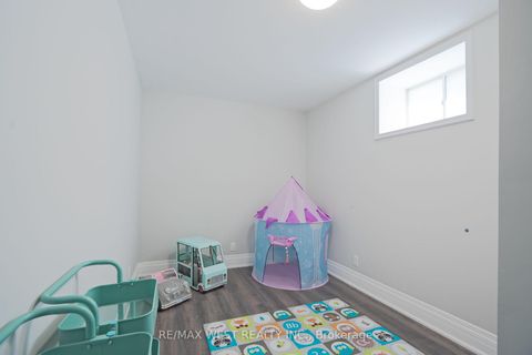 Photo 26 at 4 Elmview Court, Kingsway South, Toronto