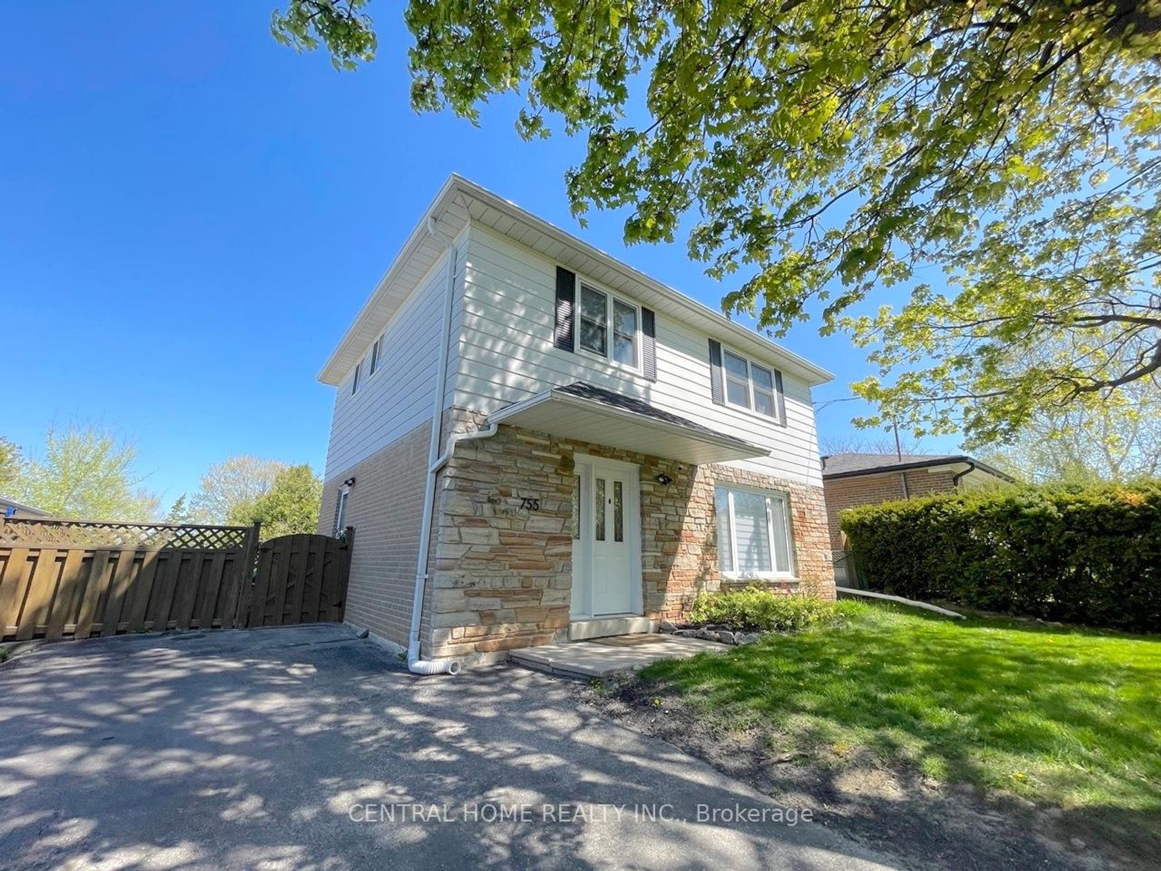 755 Botany Hill Crescent, Leslie Valley, Newmarket photo number 2