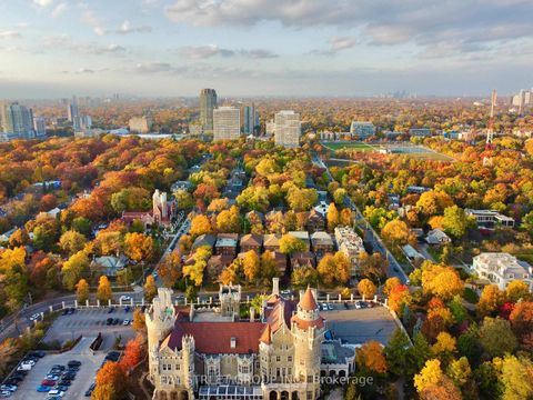 Photo 1 at 529 Davenport Road, Casa Loma, Toronto
