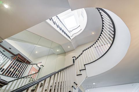 Photo 8 at 529 Davenport Road, Casa Loma, Toronto Photo 8 at 529 Davenport Road, Casa Loma, Toronto