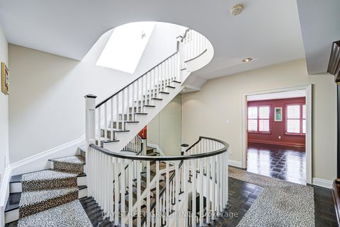 Photo 11 at 529 Davenport Road, Casa Loma, Toronto