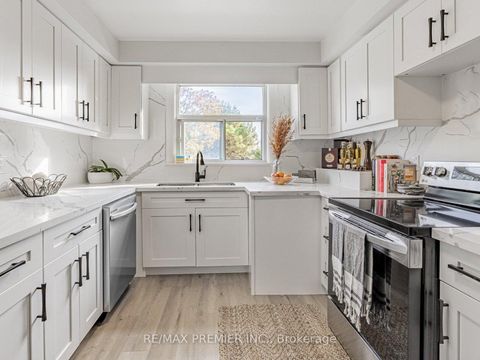 Photo 2 at 1368 TANSLEY Drive, WO West, Oakville