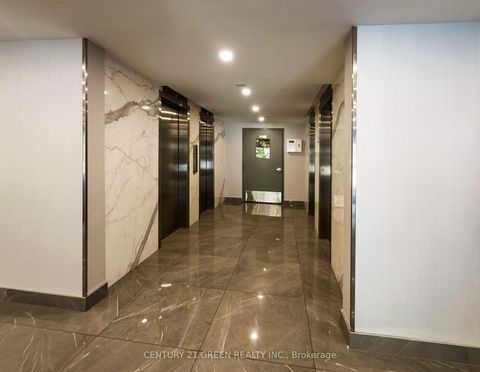 Photo 5 at PH 3 - 10 Edgecliff Golfway, Flemingdon Park, Toronto