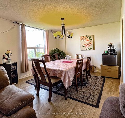 Photo 12 at PH 3 - 10 Edgecliff Golfway, Flemingdon Park, Toronto