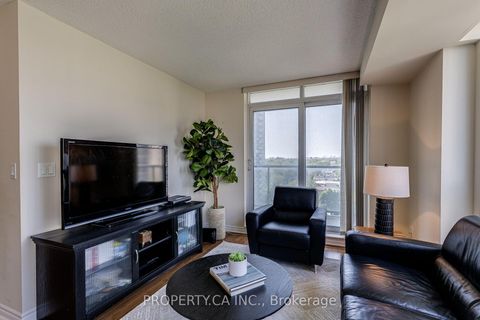 Photo 10 at 1003 - 70 High Park Avenue, High Park North, Toronto
